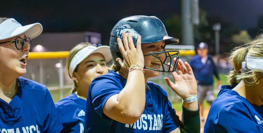 Trabuco Hills Varsity Mustangs Take Lead And Never Look Back in Win Over Portola Varisty Bulldogs