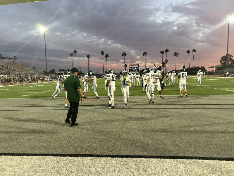 Football time 30 minutes until kickoff