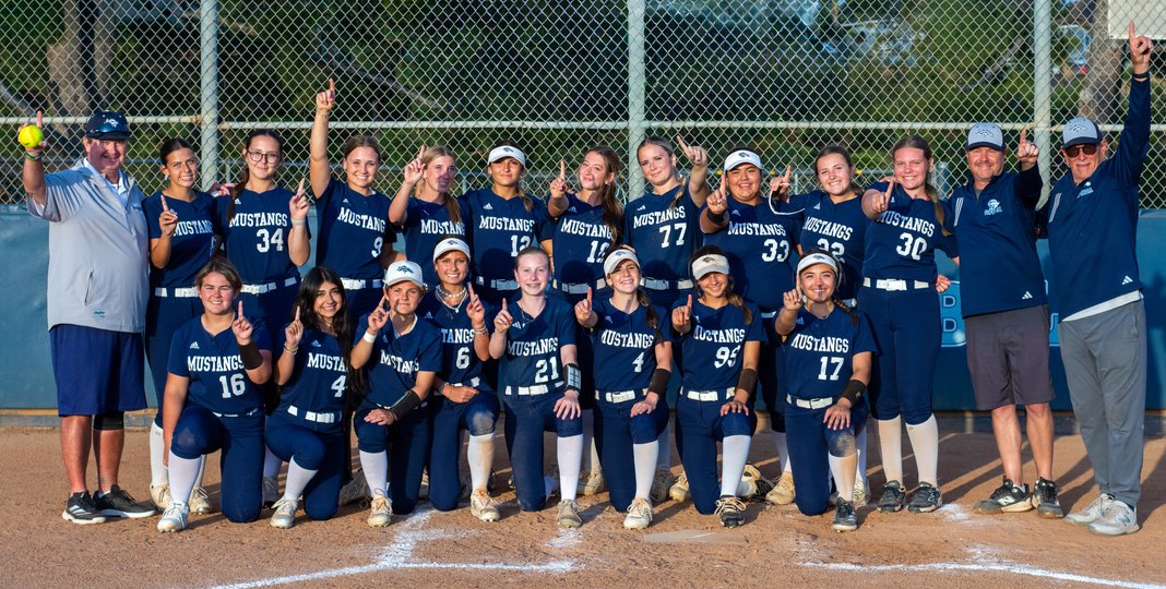 Trabuco Hills Varsity Mustangs Capture League Championship In Thrilling Victory vs Dana Hills Varsity Dolphins
