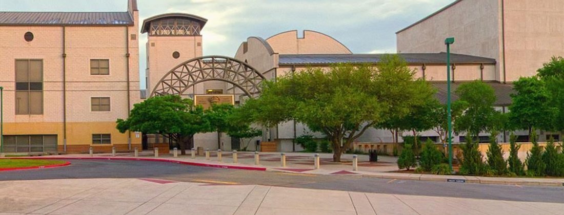 Douglas MacArthur High School
